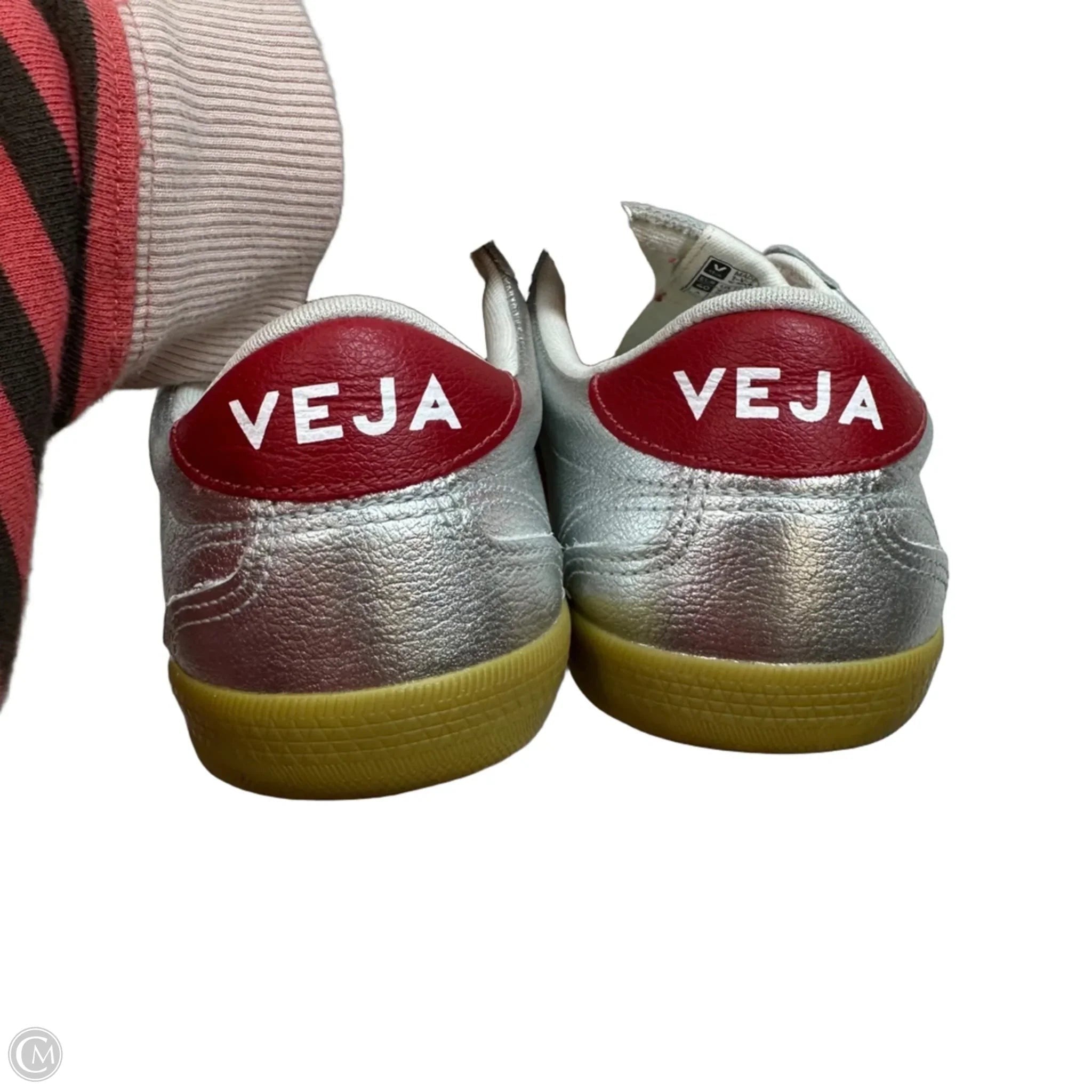 Shoes Sneakers By Veja In Silver, Size: 9