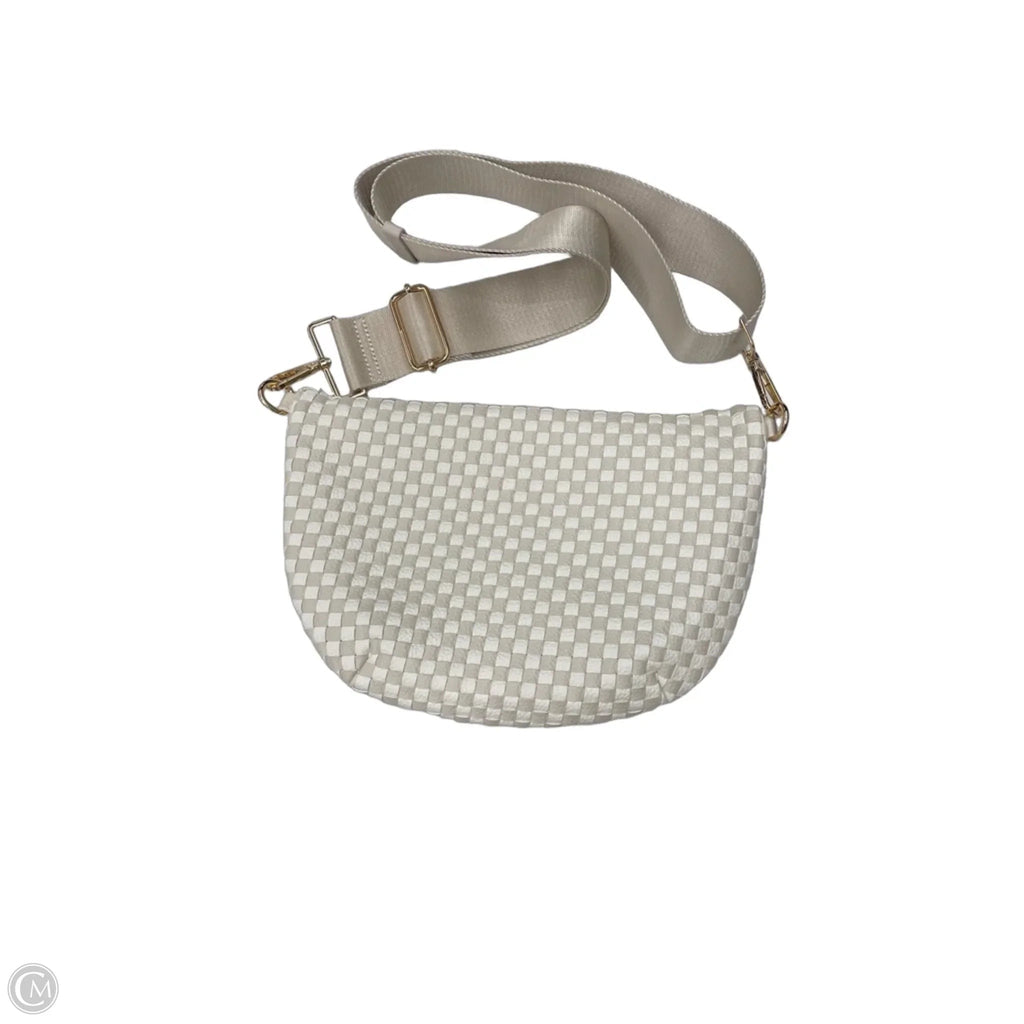 Crossbody By Clothes Mentor, Size: Medium