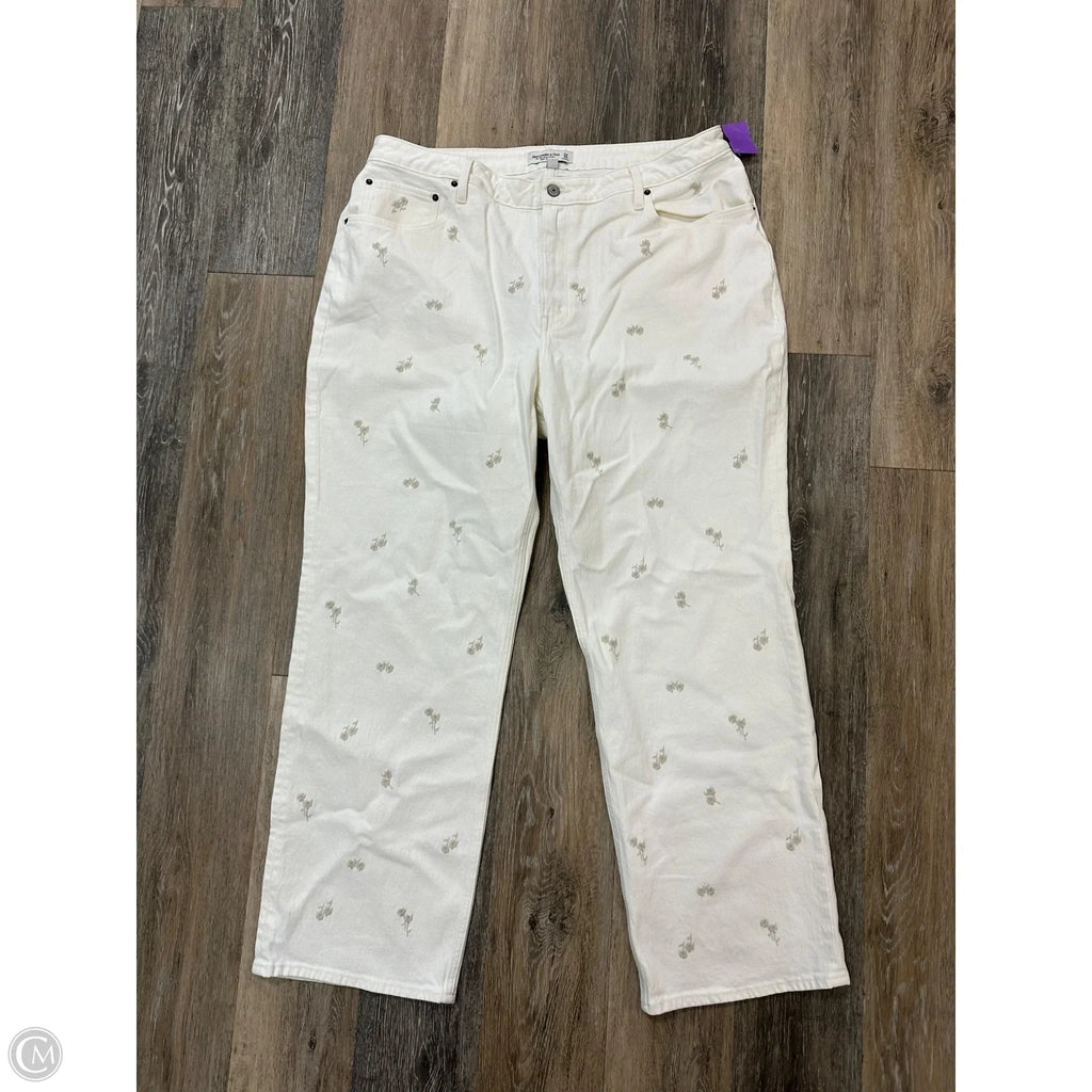 Jeans Boyfriend By Abercrombie And Fitch In White Denim, Size: 18
