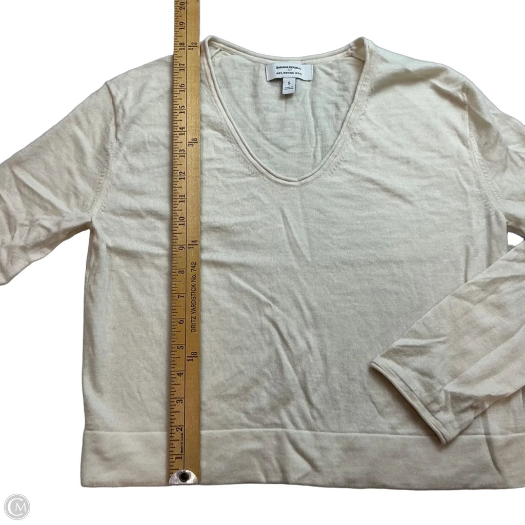 Top Long Sleeve By Banana Republic In Cream, Size: S