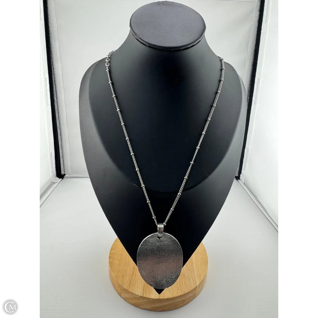 Necklace Pendant By Clothes Mentor