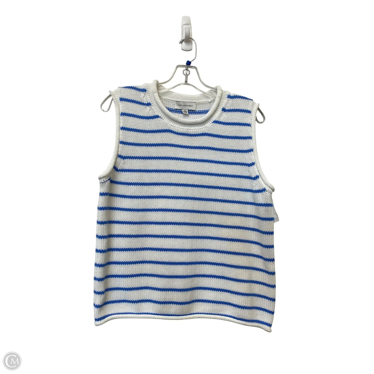 Top Sleeveless By Free Assembly In Blue & White, Size: M