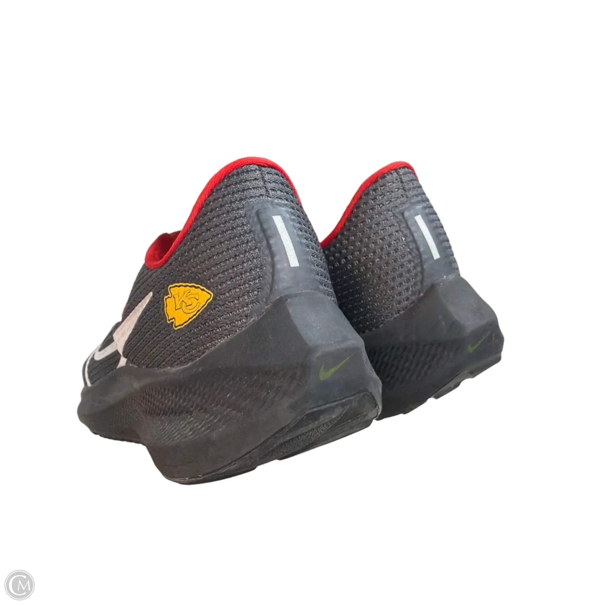 Shoes Athletic By Nike In Grey & Red, Size: 5.5