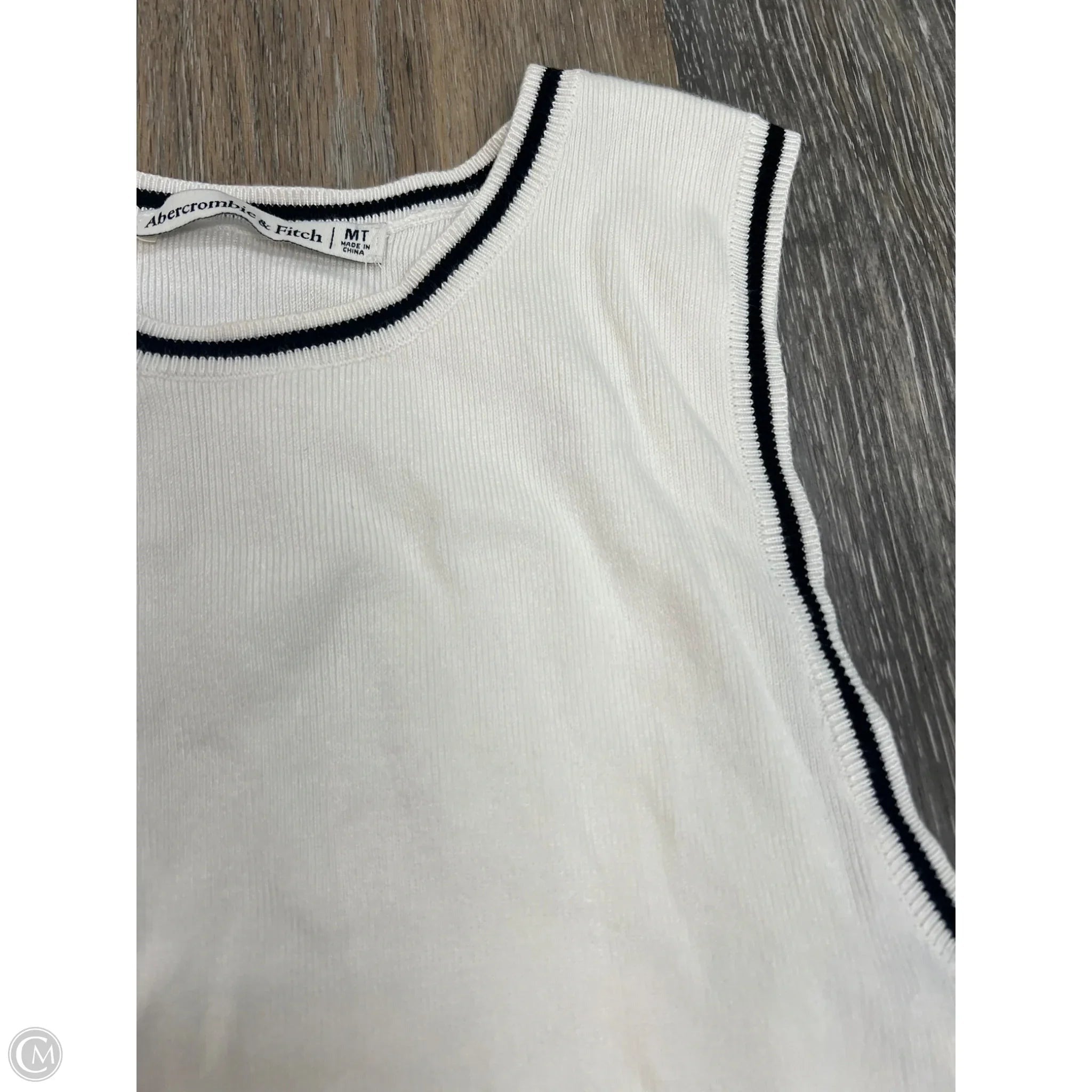 -Dress Casual Short By Abercrombie And Fitch In Cream, Size: M