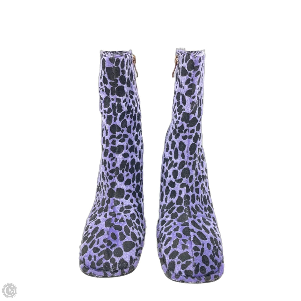 Boots Ankle Heels By Clothes Mentor In Animal Print, Size: 10.5