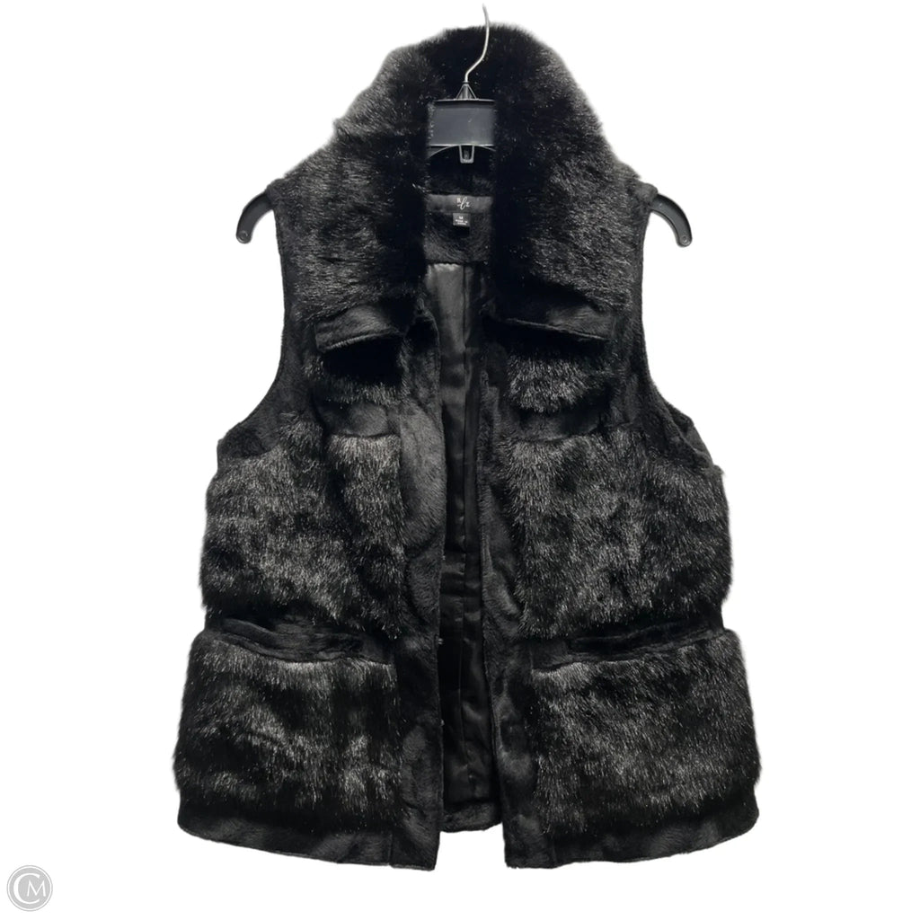 Vest Faux Fur & Sherpa By Clothes Mentor In Black, Size: M