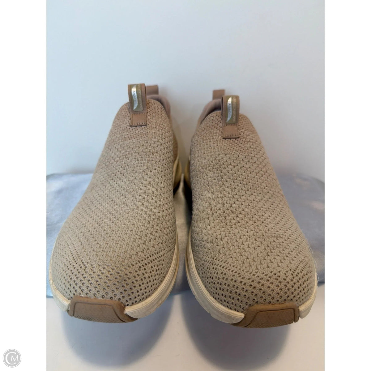 Shoes Athletic By Skechers In Beige, Size: 10
