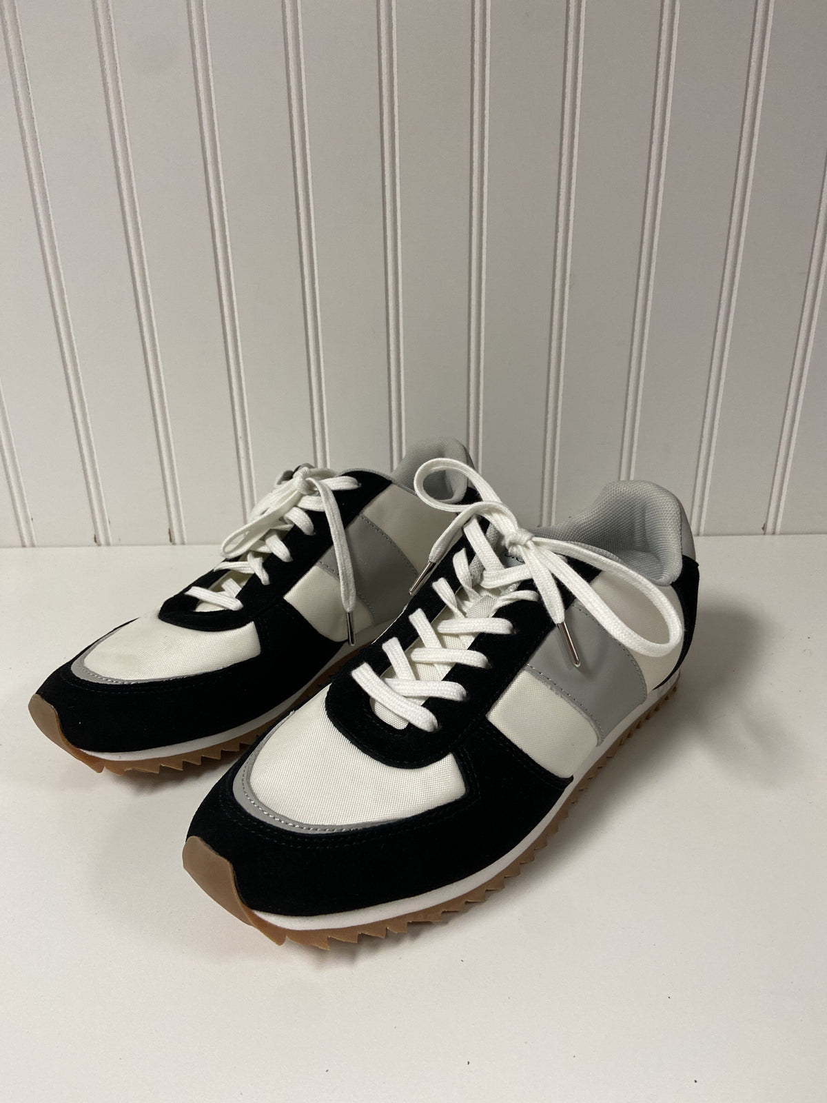 Shoes Sneakers By J. Crew Size: 7