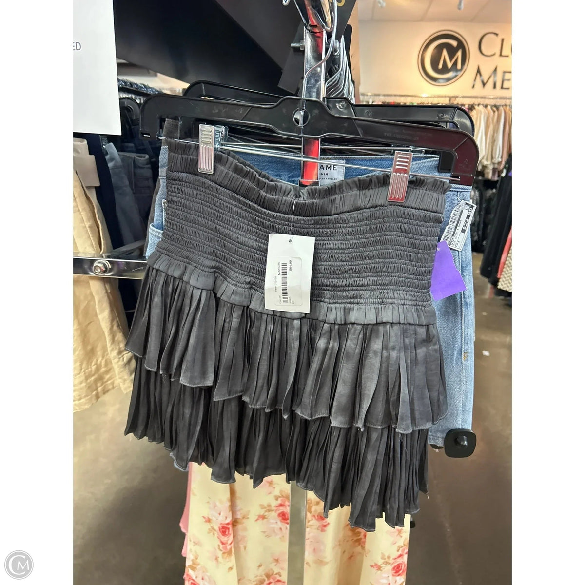 Skirt Mini & Short By Clothes Mentor In Grey, Size: M