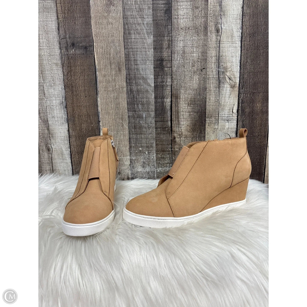 Shoes Sneakers By Cariuma In Beige, Size: 9.5