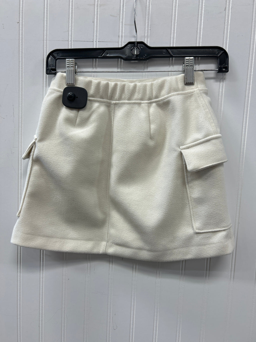 Skort By Abercrombie And Fitch In Cream, Size:Xs