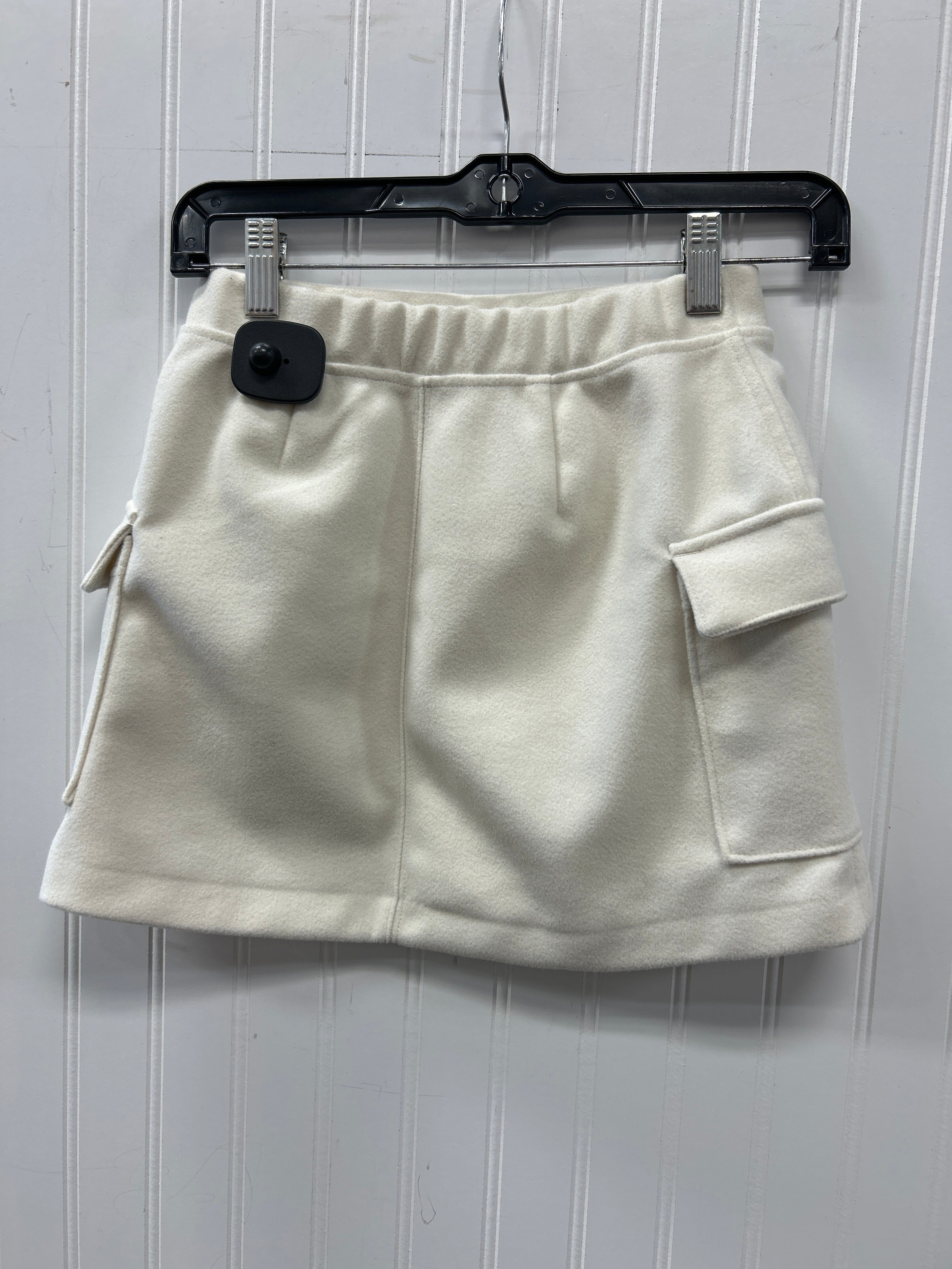 Skort By Abercrombie And Fitch In Cream, Size:Xs