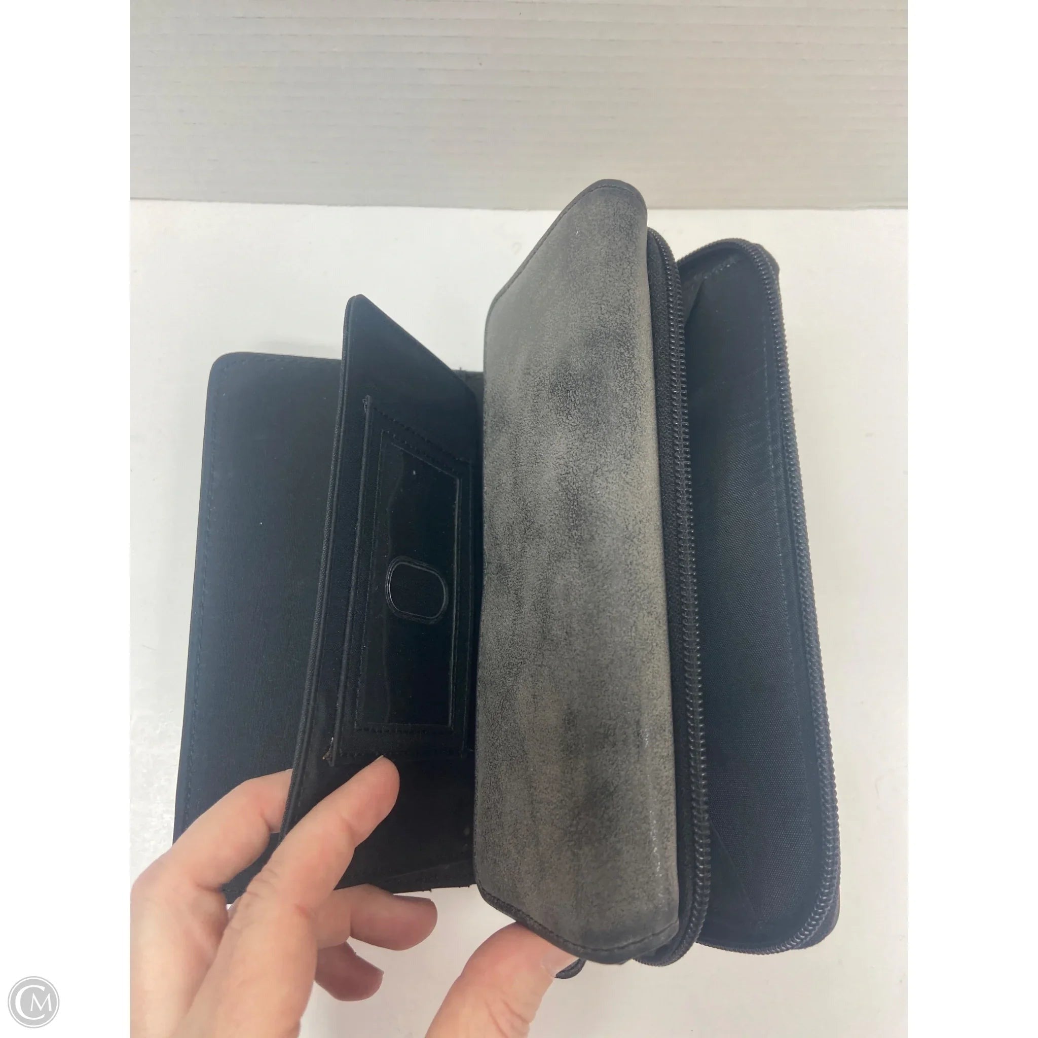 Wallet By Clothes Mentor, Size: Large