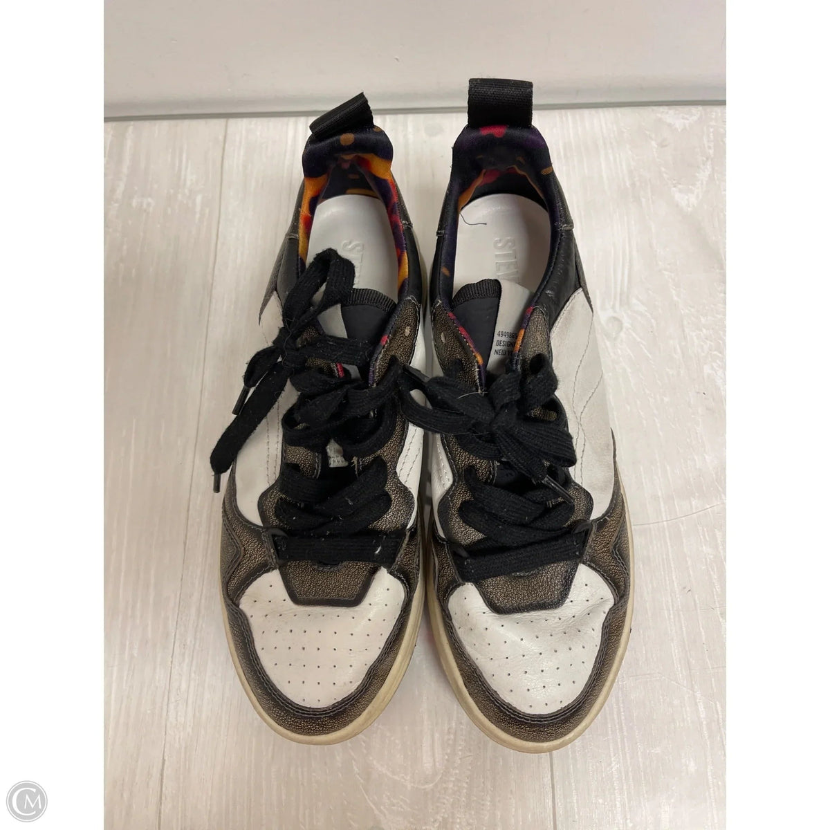 Shoes Sneakers By Steve Madden In Gold & White, Size: 7.5