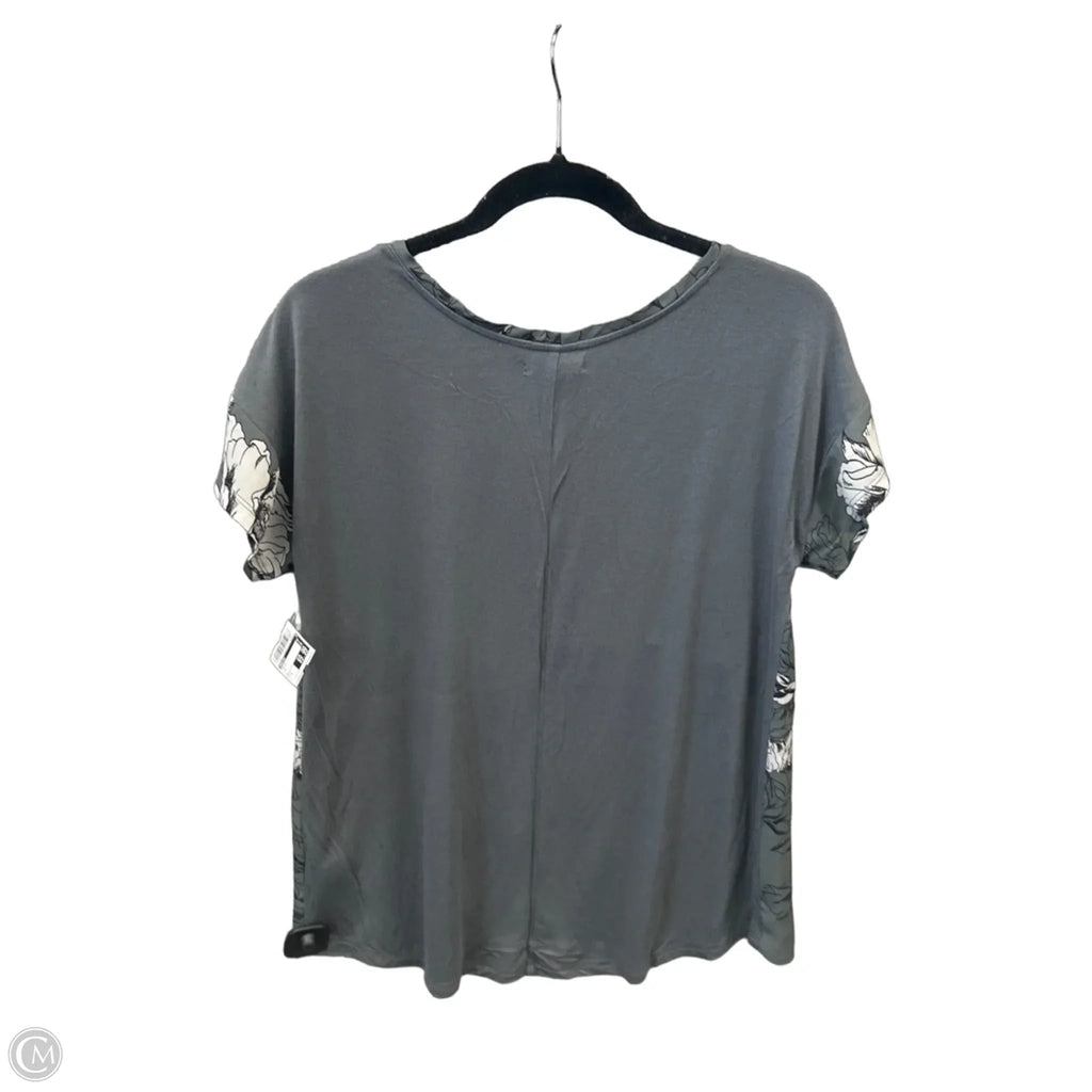 Top Short Sleeve By Maurices In Grey, Size: S
