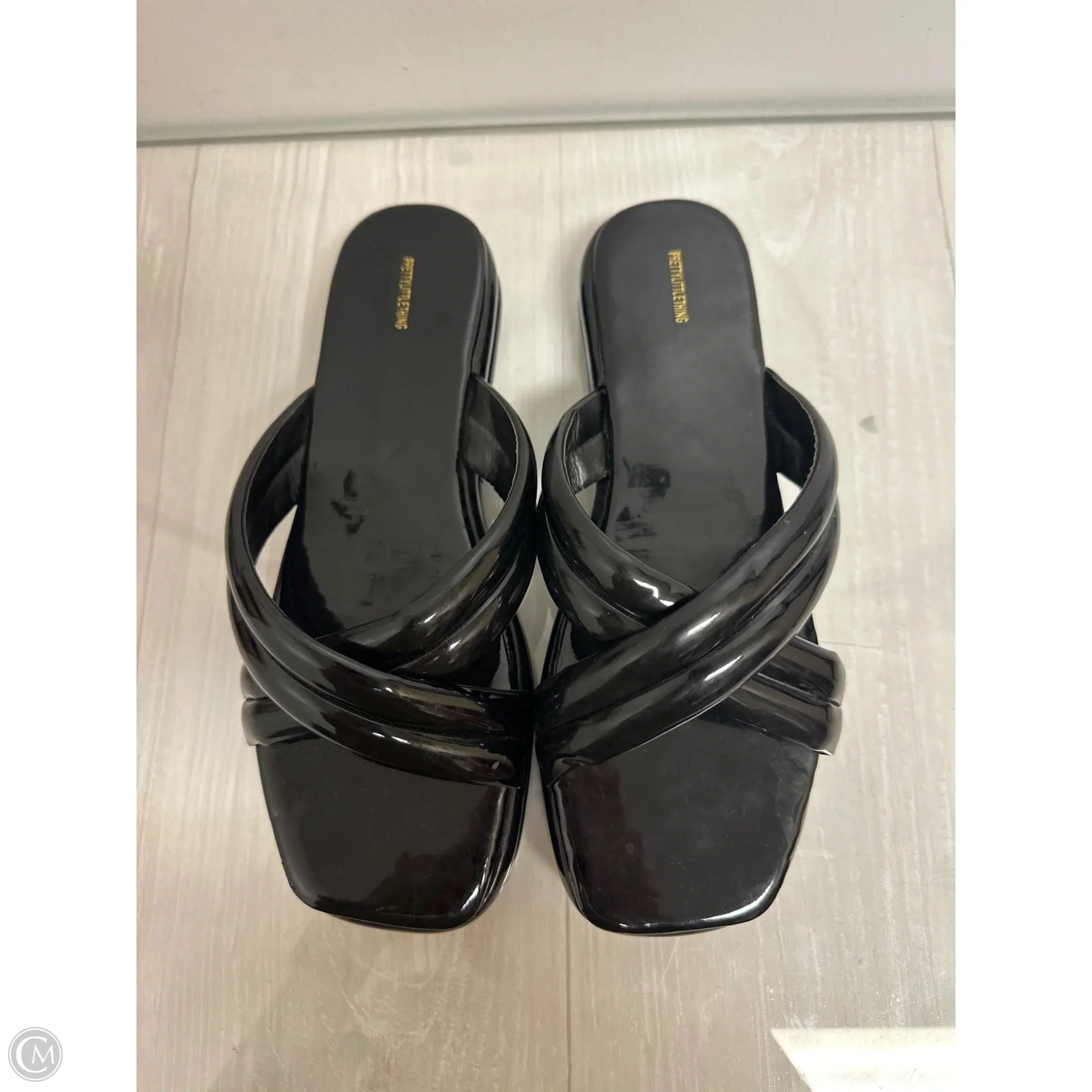Sandals Flats By Pretty Little Thing In Black, Size: 8