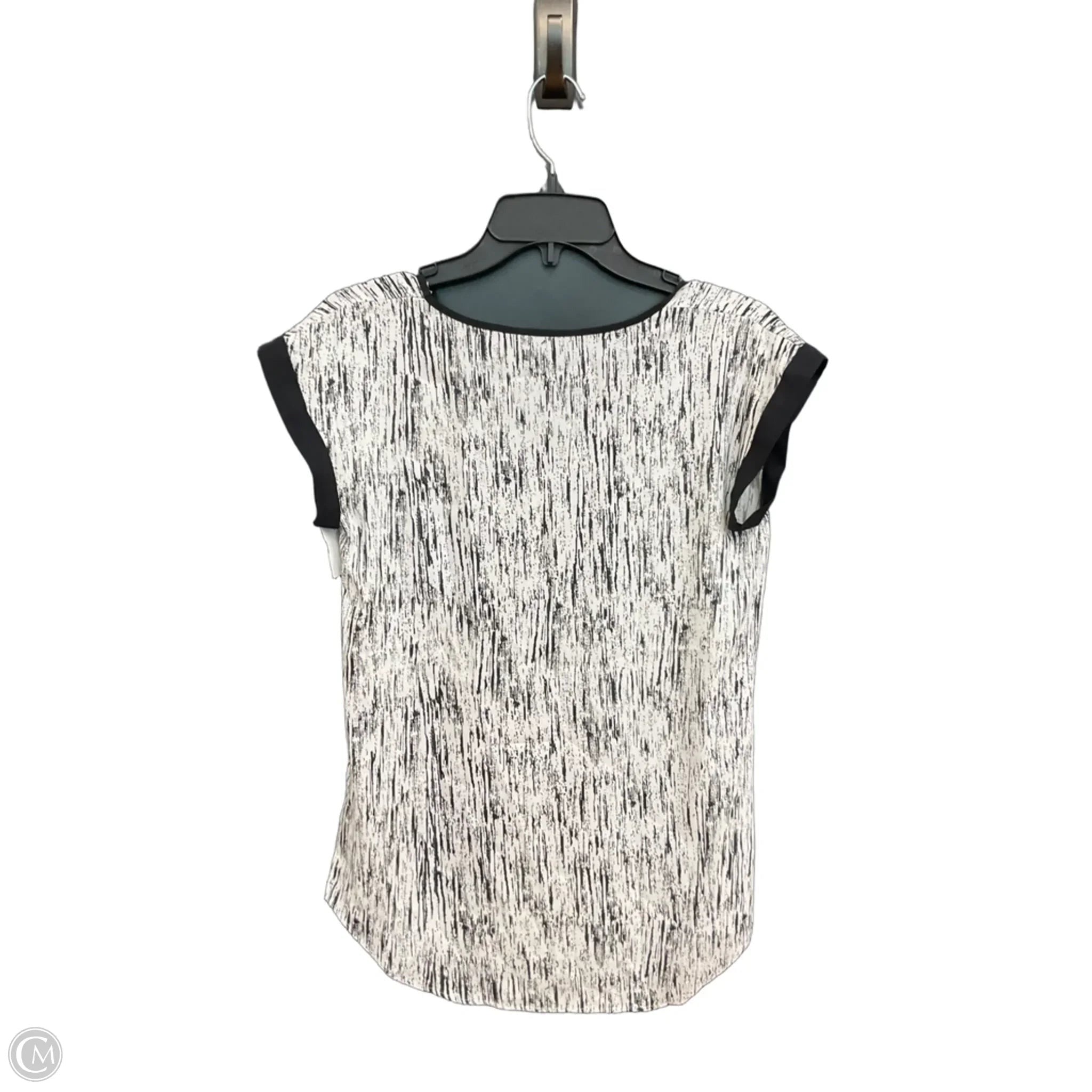 Top Sleeveless By Express In Black & White, Size: Xs