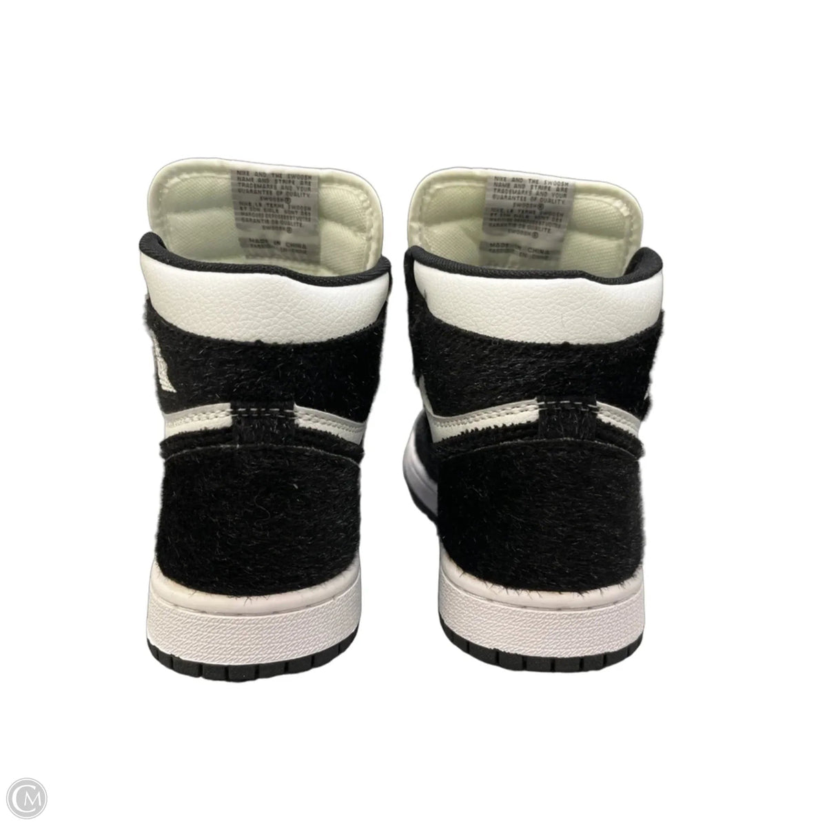 Shoes Sneakers By Nike In Black & White, Size: 5.5