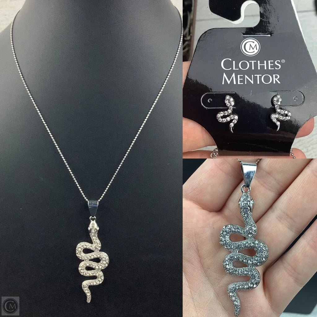Necklace Set By Clothes Mentor