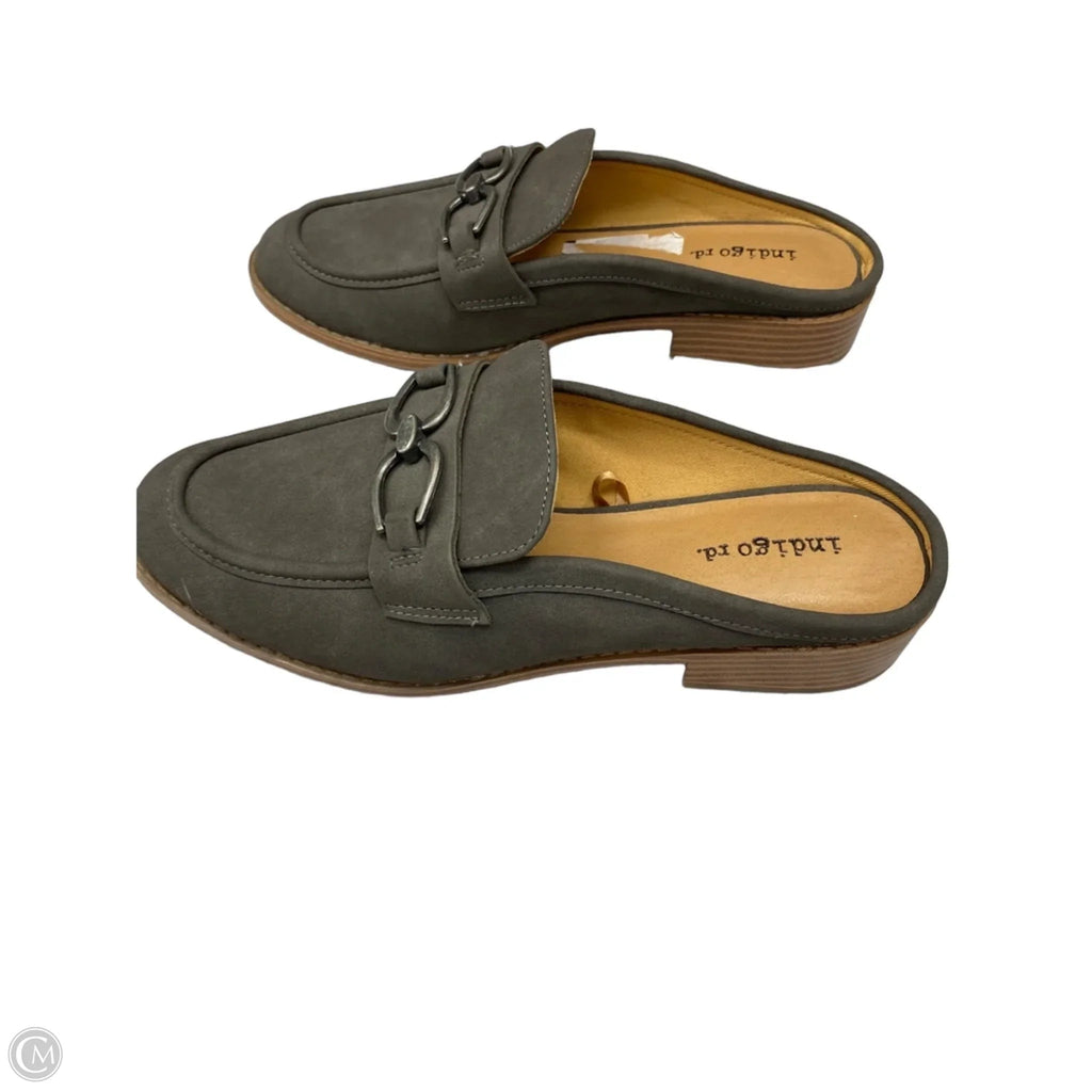 Shoes Flats By Indigo Rd In Grey, Size: 9