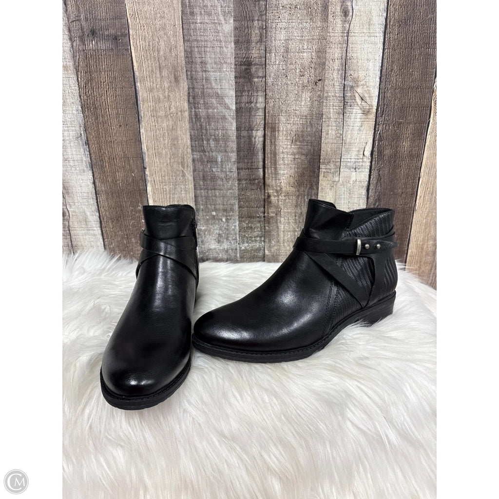 Boots Ankle Flats By Bare Traps In Black, Size: 8.5