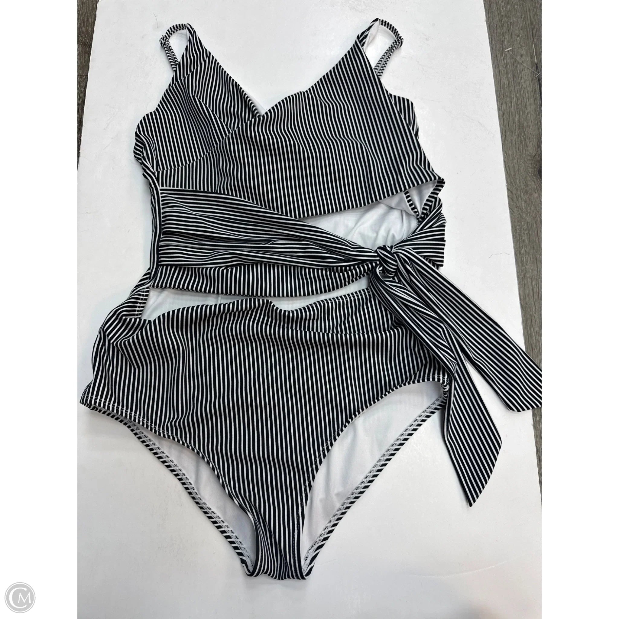 Swimsuit By Clothes Mentor In Black & White, Size: S