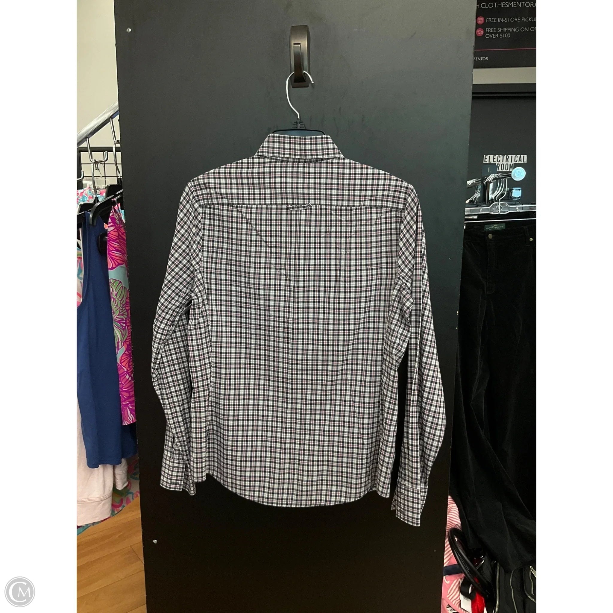 Blouse Long Sleeve By Banana Republic In Checkered Pattern, Size: Sp