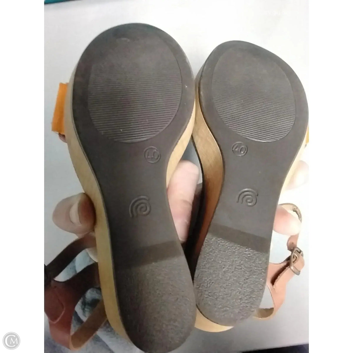 Shoes Heels Wedge By Clothes Mentor In Brown, Size: 9