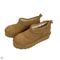 Boots Ankle Flats By Bearpaw In Brown, Size: 6