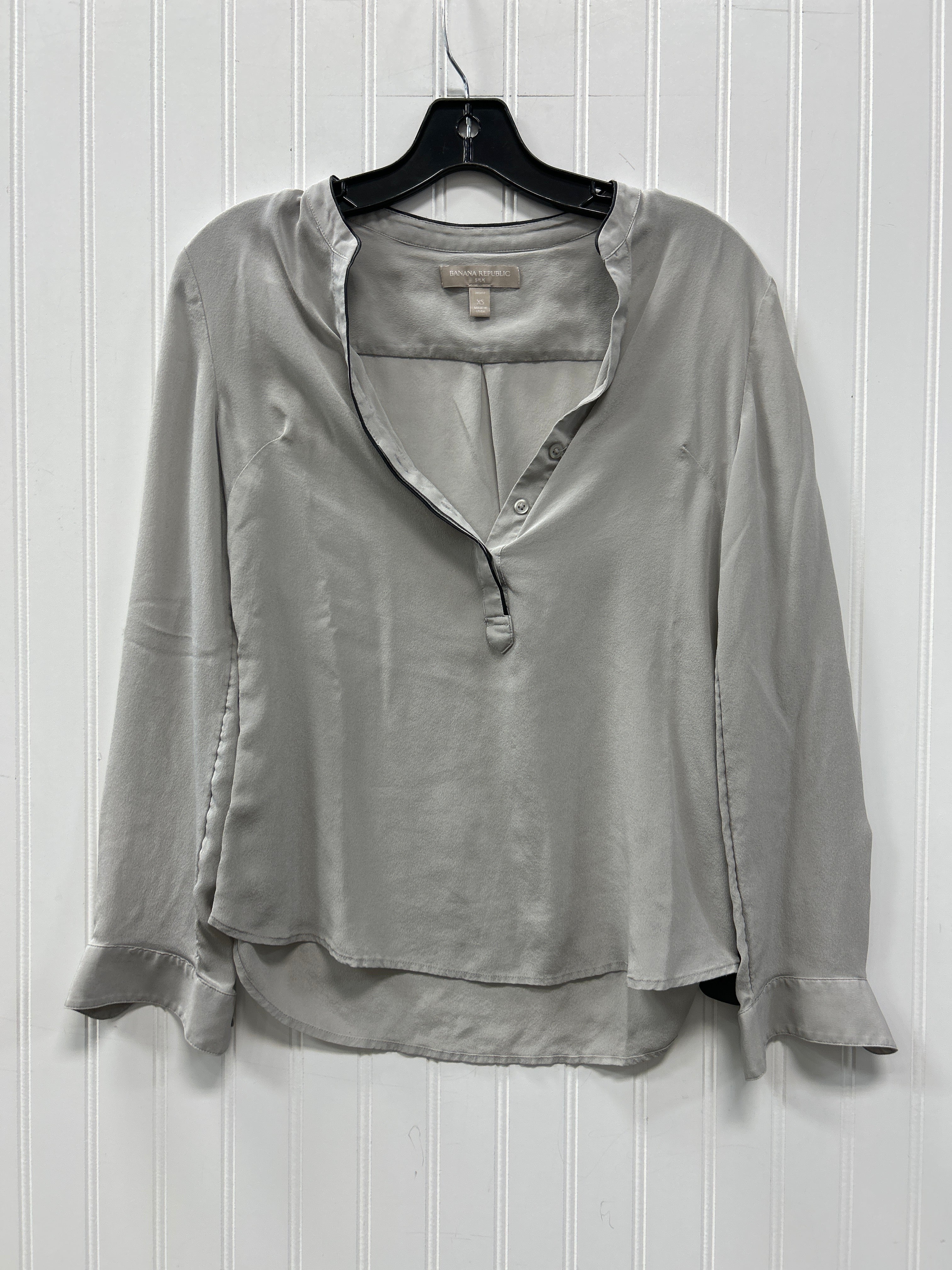 Top Ls By Banana Republic In Taupe, Size:Xsp