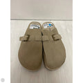 Shoes Flats By Haute Hippie In Tan, Size: 9.5