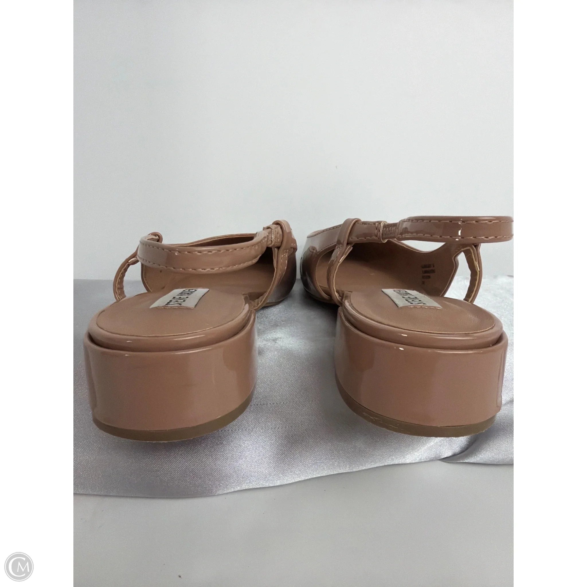 Shoes Flats By Steve Madden In Tan, Size: 7.5