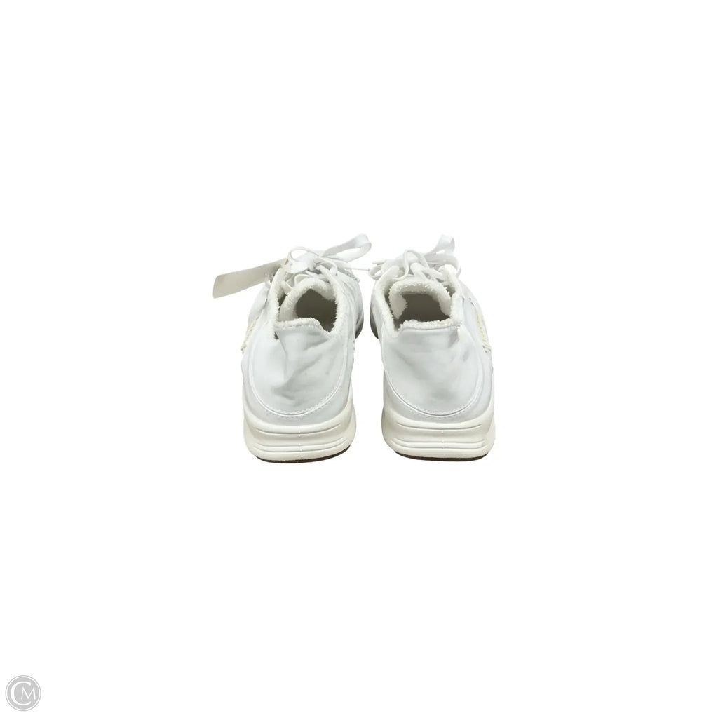 Shoes Sneakers By Taos In White, Size: 9